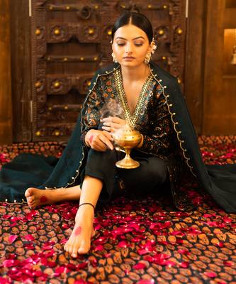 Emerald Green Viscose Kurta Set 7