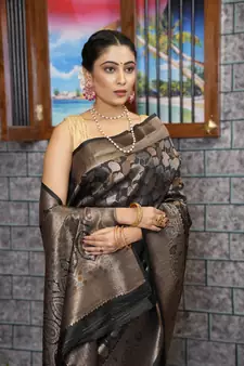KORAMS DESIGN KANJIVARAM SILK ZARI WOVEN BLACK FLORAL DESIGN CASUAL WEAR WOMEN SILK SAREE WITH BLOUSE 