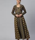 Vbuyz Women'S Floral Print Anarkali Cotton Maroon Stitched Kurta Has A V Neck, Regular Sleeves, Floral Print, Flared Hem