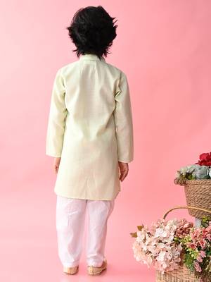 Green plain blended cotton boys-kurta-pyjama 2