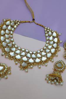White necklace-sets
