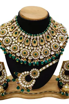 Green designer-jewellery