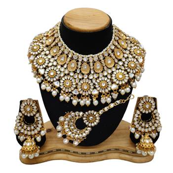 White designer-jewellery 2