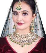 Green designer-jewellery