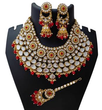 Red designer-jewellery 2