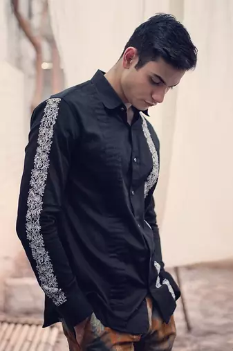 Closure Black Shirt