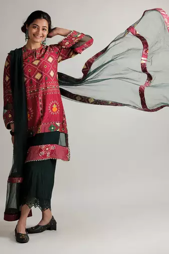 Red Raas Mandal Kurti Set