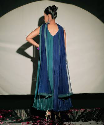 Teal And Dark Blue Fusion Kurta Set 4