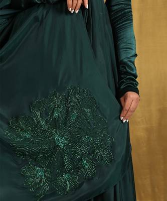 Emerald Green Embroidered Anarkali Set 5