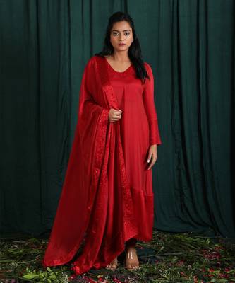 Red Taby Silk Suit Set 2