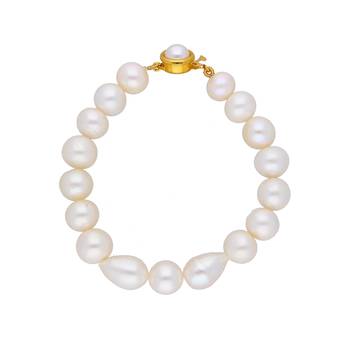 Single Line White Pearl Bracelet 1