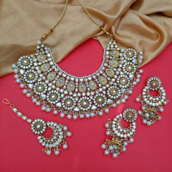 White designer-jewellery 1