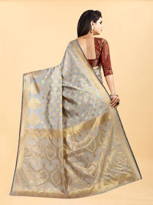 Maroon and Grey Banarasi silk blend Zari Woven Saree with Blouse 3