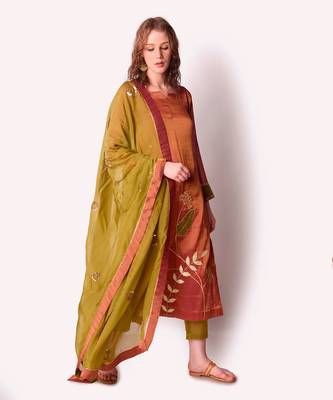 Dead Rose Tissue Kurta Set 4