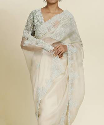 Off-White Saree Set 5