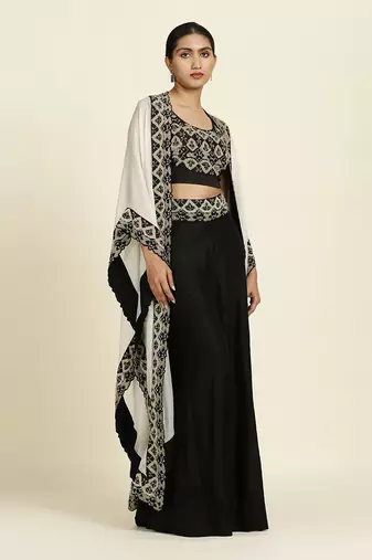 Black And Off-White Cape Set