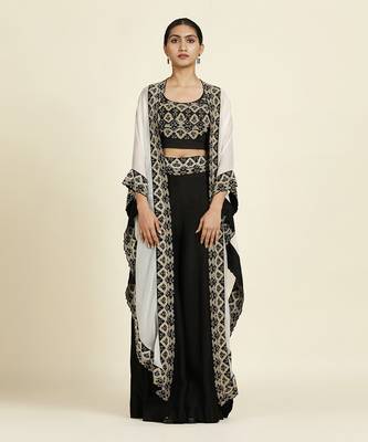 Black And Off-White Cape Set 1