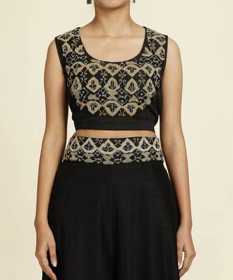 Black And Off-White Cape Set 9