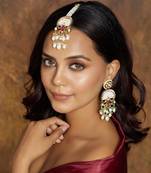 Alluring Mutli Colour  Maang Tikka