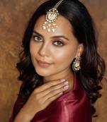 Graceful Green & White Maang Tikka