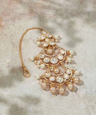 White & Golden Stunning Maang Tikka 2