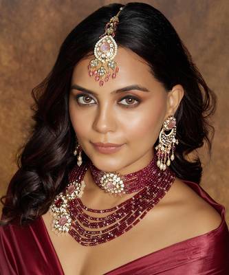 Radiant Pink & White Maang Tikka 1