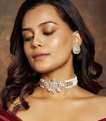 Elegant Pearl Choker Set