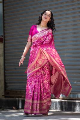 Pink Woven Banarasi Saree With Blouse 3