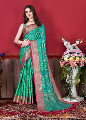 Korams Design Green Zari Woven Banarasi Silk Saree with Unstitched Blouse 1