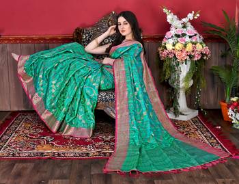Korams Design Green Zari Woven Banarasi Silk Saree with Unstitched Blouse 3