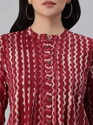 Maroon printed cotton cotton-tops 4