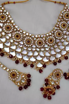 Maroon designer-jewellery