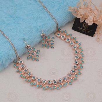 Multicolor pearl necklaces 1