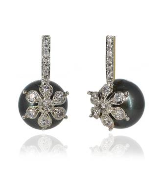 Black Freshwater Pearl Earrings 3