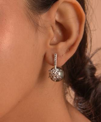 Black Freshwater Pearl Earrings 1