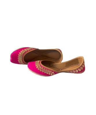 Pink Flamingo Juttis 1