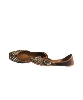 Brown Ruh Juttis 1