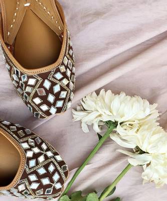 Brown Ruh Juttis 2