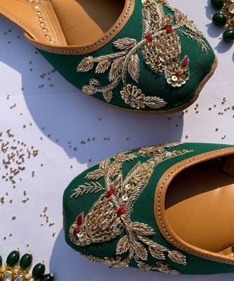 Olive Humming Bird Juttis 2