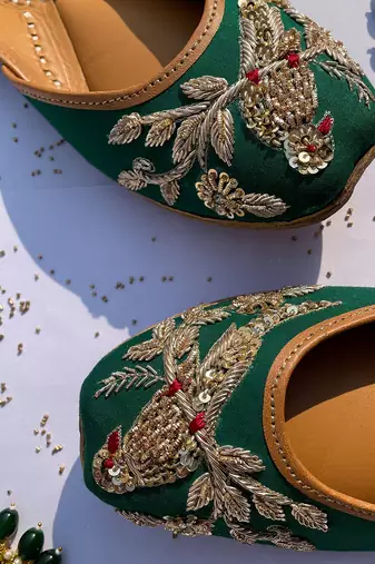 Olive Humming Bird Juttis