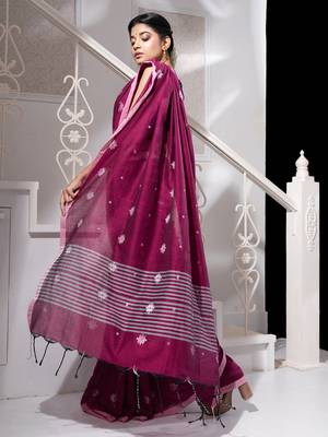 Magenta cotton Handloom saree with white flower butta 3