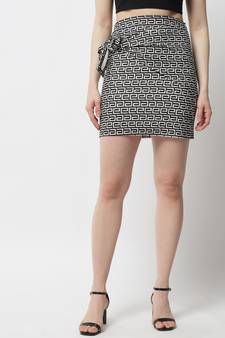 Popwings Women Black  White Printed Pencil Mini Skirt