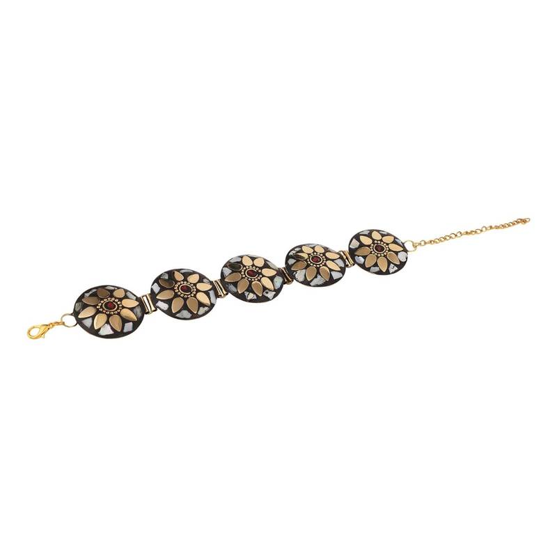 Contemporary Gold Plated Multicolor Chips floral Design Lobster lock Bracelet for Women and Girls.