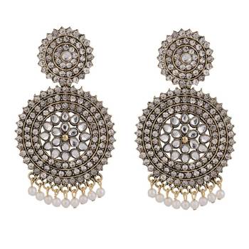 Oxidised Stone and Pearl Studded Round Shaped Earring 4