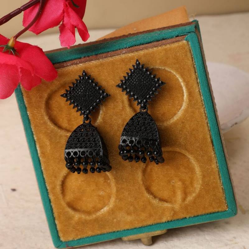 Maharashtran Nath Shaped Multicolor Stone and Pearl Jhumka Earring