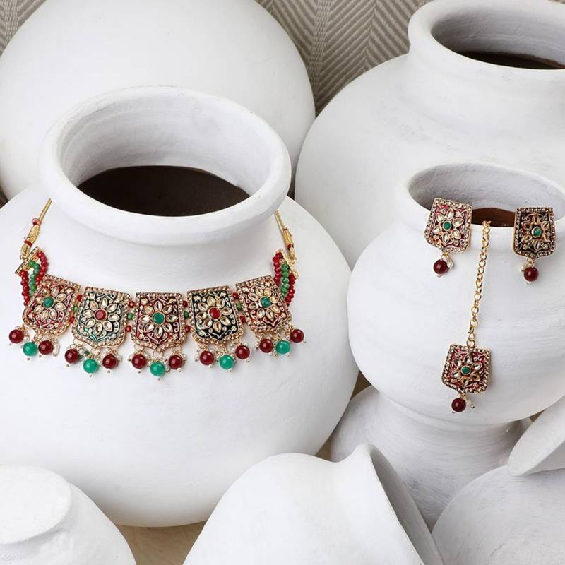 Traditional Gold Plated Kundan and Stone studded Statement Choker with Earrings and Maangtikka for Girls and Women