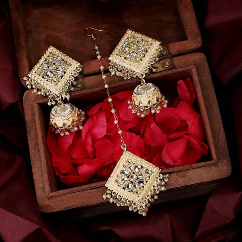Gold Plated Diamond Shape Stone studded Maang-tikka and Earring for Girls and Women