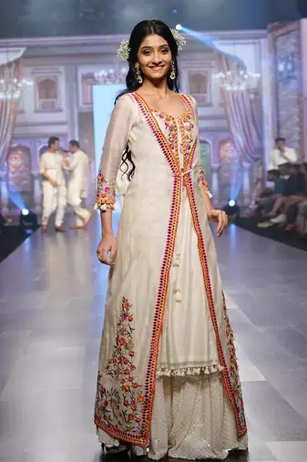 Ivory Garden Of Silk Kurti Set