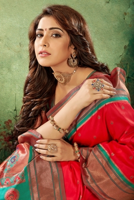 Red woven silk saree with blouse 2