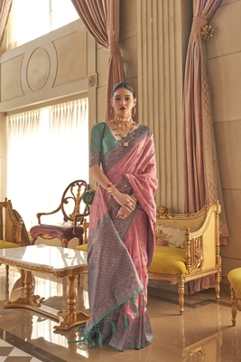 Magenta Woven Silk Blend Saree With Blouse 1